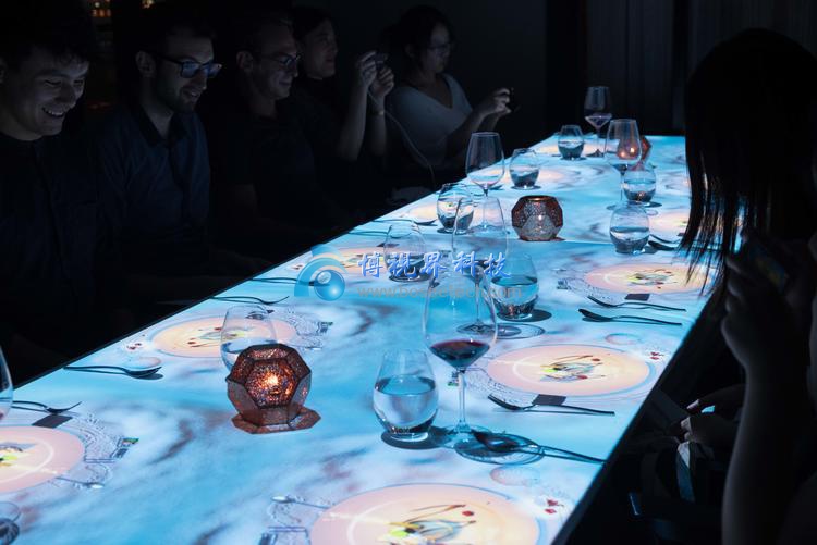 裸眼3D投影餐桌，让创意飞一会儿-博视界科技